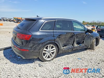 Trzecie zdjęcie samochodu z tyłu: 2017 AUDI Q7 PRESTIGE VIN:WA1VAAF74HD004032 - miniatura