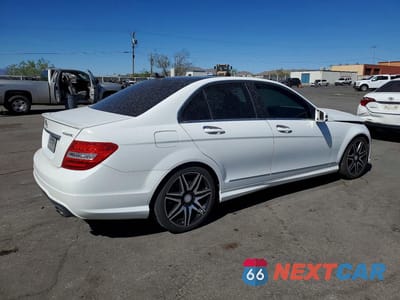 Trzecie zdjęcie samochodu z tyłu: 2014 MERCEDES-BENZ C 300 4MATIC VIN:WDDGF8AB5ER316062 - miniatura