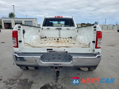 Zdjęcie 6 z 12 samochodu: 2021 RAM 3500 BIG HORN VIN:3C63RRHL0MG513974 - miniatura