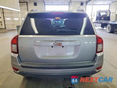 Zdjęcie 6 z 13 samochodu: 2015 JEEP COMPASS SPORT VIN:1C4NJCBA6FD262505 - miniatura