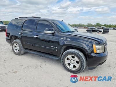 Czwarte zdjęcie samochodu z boku: 2007 CHEVROLET TAHOE C1500 VIN:1GNFC13067J192863 - miniatura