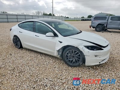 Czwarte zdjęcie samochodu z boku: 2024 TESLA MODEL 3 VIN:5YJ3E1EA4RF865901 - miniatura