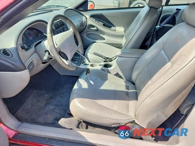 Zdjęcie 7 z 11 samochodu: 2004 FORD MUSTANG VIN:1FAFP44404F102515 - miniatura