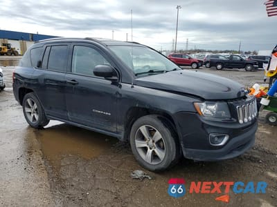Czwarte zdjęcie samochodu z boku: 2016 JEEP COMPASS LATITUDE VIN:1C4NJCEA7GD716340 - miniatura