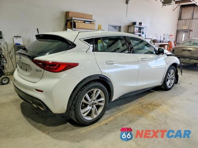 Trzecie zdjęcie samochodu z tyłu: 2018 INFINITI QX30 PURE VIN:SJKCH5CP7JA005152 - miniatura