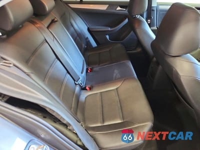Zdjęcie 10 z 12 samochodu: 2017 VOLKSWAGEN JETTA SE VIN:3VWDB7AJ1HM372576 - miniatura