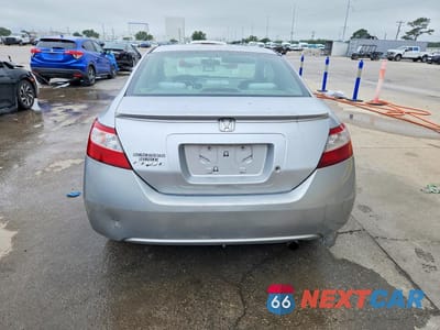 Zdjęcie 6 z 12 samochodu: 2008 HONDA CIVIC LX VIN:2HGFG12678H561432 - miniatura