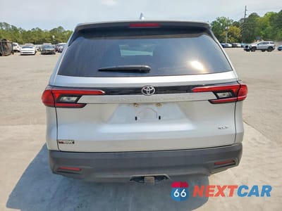 Zdjęcie 6 z 13 samochodu: 2025 TOYOTA GRAND HIGHLANDER XLE VIN:5TDAAAA5XSS032021 - miniatura