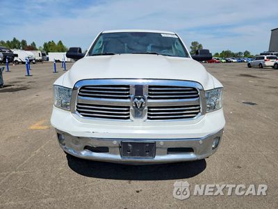 Piąte zdjęcie samochodu w środku: 2016 RAM 1500 SLT VIN:1C6RR7LM6GS304296 - miniatura