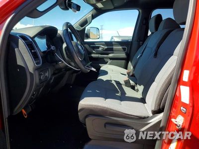 Zdjęcie 7 z 12 samochodu: 2023 RAM 1500 BIG HORN VIN:1C6RREFT1PN650469 - miniatura