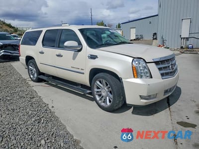 Czwarte zdjęcie samochodu z boku: 2011 CADILLAC ESCALADE ESV PLATINUM VIN:1GYS4KEFXBR203668 - miniatura