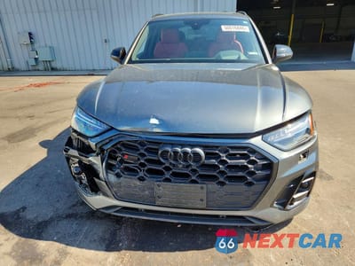 Piąte zdjęcie samochodu w środku: 2024 AUDI SQ5 PRESTIGE VIN:WA1C4AFY8R2062388 - miniatura