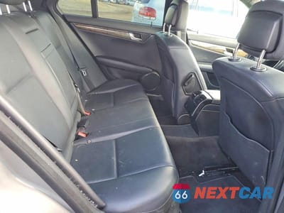 Zdjęcie 10 z 12 samochodu: 2010 MERCEDES-BENZ C 250 4MATIC VIN:WDDGF8FB5AF462451 - miniatura