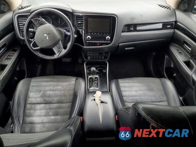 Zdjęcie 8 z 12 samochodu: 2020 MITSUBISHI OUTLANDER SE VIN:JA4AD3A36LZ048597 - miniatura