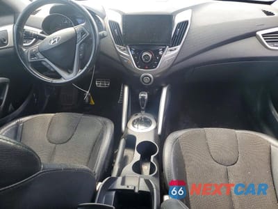 Zdjęcie 8 z 12 samochodu: 2012 HYUNDAI VELOSTER BASE VIN:KMHTC6AD0CU031931 - miniatura