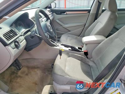 Zdjęcie 7 z 12 samochodu: 2013 VOLKSWAGEN PASSAT S VIN:1VWAH7A37DC008774 - miniatura