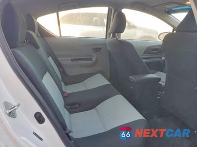 Zdjęcie 10 z 13 samochodu: 2012 TOYOTA PRIUS C THREE VIN:JTDKDTB33C1511075 - miniatura