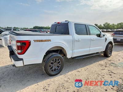 Piąte zdjęcie samochodu w środku: 2022 FORD F150 SUPERCREW VIN:1FTEW1E80NFB31331 - miniatura