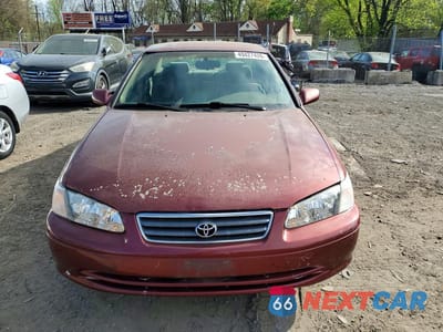 Piąte zdjęcie samochodu w środku: 2000 TOYOTA CAMRY LE VIN:JT2BG28K2Y0421583 - miniatura