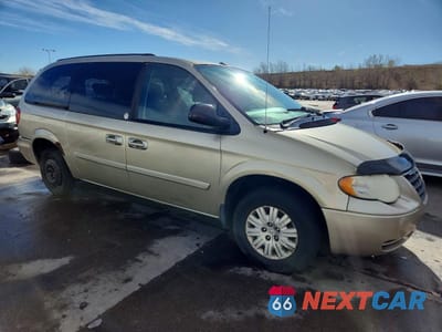 Czwarte zdjęcie samochodu z boku: 2007 CHRYSLER TOWN & COUNTRY LX VIN:2A4GP44R87R247707 - miniatura