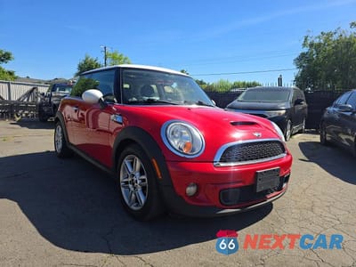 2012 MINI COOPER S WMWSV3C52CT385869 - główne zdjęcie licytacji z USA - miniatura