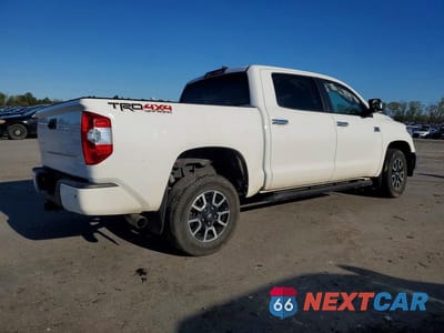 Trzecie zdjęcie samochodu z tyłu: 2020 TOYOTA TUNDRA 1794 EDITION VIN:5TFAY5F13LX890127 - miniatura