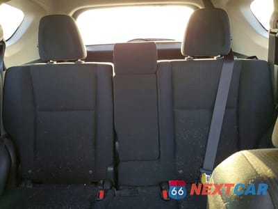 Zdjęcie 10 z 13 samochodu: 2018 TOYOTA RAV4 LE VIN:JTMZFREV1JJ197481 - miniatura