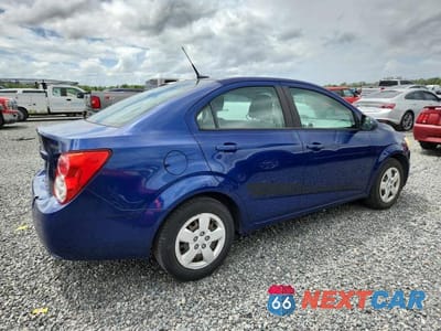 Trzecie zdjęcie samochodu z tyłu: 2014 CHEVROLET SONIC LS VIN:1G1JA5SH1E4182981 - miniatura