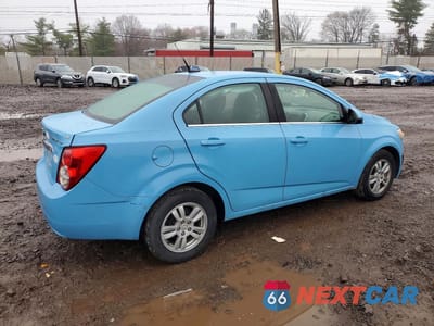 Trzecie zdjęcie samochodu z tyłu: 2014 CHEVROLET SONIC LT VIN:1G1JC5SG0E4156891 - miniatura