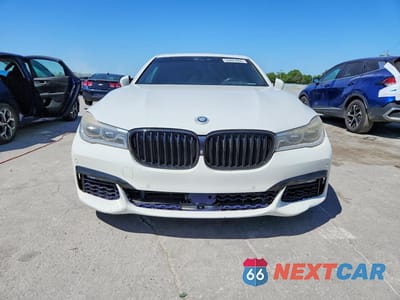 Piąte zdjęcie samochodu w środku: 2016 BMW 750 XI VIN:WBA7F2C50GG416256 - miniatura