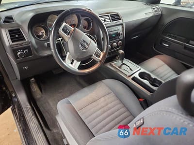 Zdjęcie 8 z 12 samochodu: 2012 DODGE CHALLENGER SXT VIN:2C3CDYAG1CH104979 - miniatura