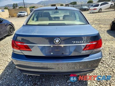 Zdjęcie 6 z 13 samochodu: 2007 BMW 750 VIN:WBAHN83557DT70175 - miniatura