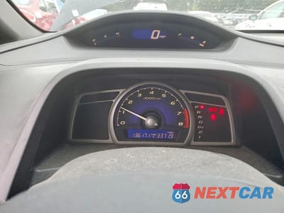 Zdjęcie 9 z 12 samochodu: 2010 HONDA CIVIC LX VIN:2HGFA1F50AH549390 - miniatura