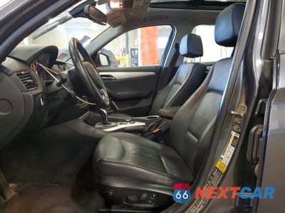 Zdjęcie 7 z 13 samochodu: 2015 BMW X1 XDRIVE28I VIN:WBAVL1C51FVY33406 - miniatura