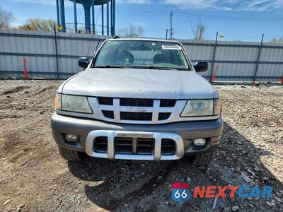 Piąte zdjęcie samochodu w środku: 2003 ISUZU RODEO S VIN:4S2DM58W734312863 - miniatura