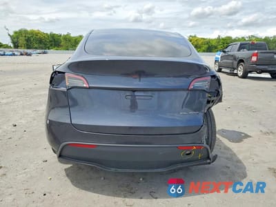 Zdjęcie 6 z 13 samochodu: 2024 TESLA MODEL Y VIN:7SAYGDEE5RA253856 - miniatura