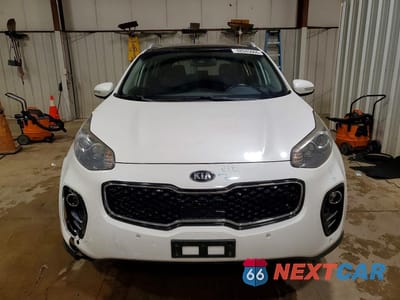 Piąte zdjęcie samochodu w środku: 2017 KIA SPORTAGE EX VIN:KNDPNCAC1H7172163 - miniatura