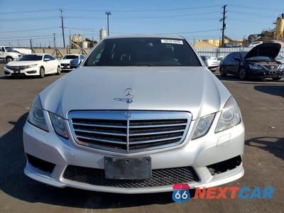 Piąte zdjęcie samochodu w środku: 2011 MERCEDES-BENZ E 350 VIN:WDDHF5GB4BA271474 - miniatura