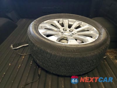Zdjęcie 12 z 12 samochodu: 2019 CHEVROLET SILVERADO K1500 HIGH COUNTRY VIN:1GCUYHEL7KZ402561 - miniatura