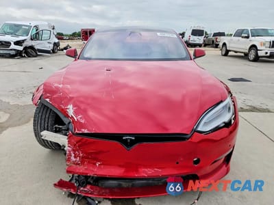 Piąte zdjęcie samochodu w środku: 2021 TESLA MODEL S VIN:5YJSA1E65MF438657 - miniatura