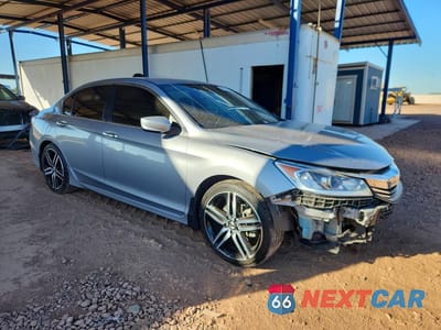 Czwarte zdjęcie samochodu z boku: 2016 HONDA ACCORD SPORT VIN:1HGCR2F58GA204066 - miniatura