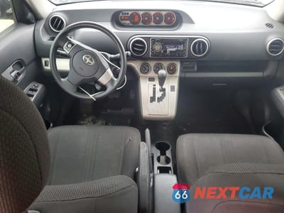 Zdjęcie 8 z 12 samochodu: 2008 TOYOTA SCION XB VIN:JTLKE50E781014717 - miniatura