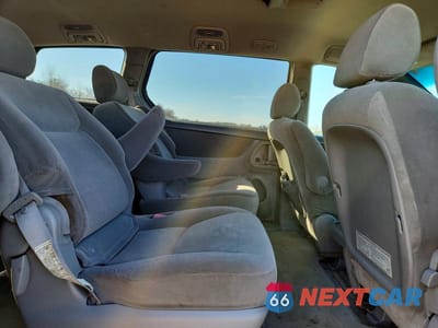 Zdjęcie 11 z 12 samochodu: 2005 TOYOTA SIENNA VIN:5TDBA23C65S034861 - miniatura