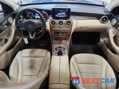 Zdjęcie 8 z 13 samochodu: 2015 MERCEDES-BENZ C 300 4MATIC VIN:55SWF4KB2FU031144 - miniatura