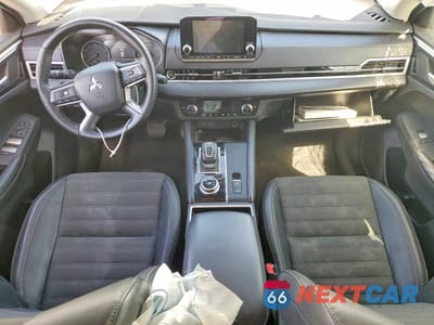 Zdjęcie 8 z 13 samochodu: 2023 MITSUBISHI OUTLANDER SE VIN:JA4J3UA83PZ030178 - miniatura