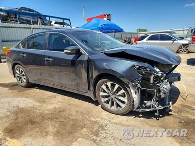 Czwarte zdjęcie samochodu z boku: 2017 NISSAN ALTIMA 2.5 SV VIN:1N4AL3AP2HC149423 - miniatura