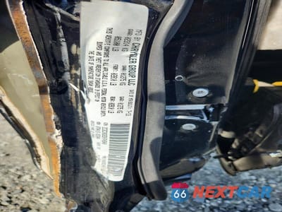 Zdjęcie 13 z 13 samochodu: 2013 CHRYSLER 300C VARVATOS VIN:2C3CCADG5DH745849 - miniatura