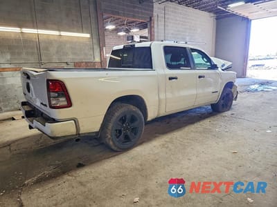 Trzecie zdjęcie samochodu z tyłu: 2023 RAM 1500 BIG HORN VIN:1C6RRFFG4PN629429 - miniatura
