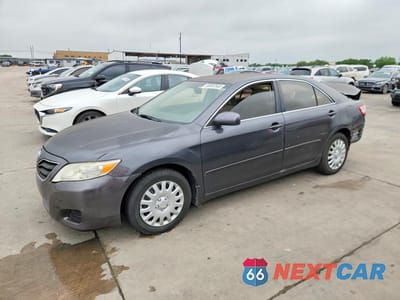 2010 TOYOTA CAMRY LE 4T4BF3EKXAR064674 - główne zdjęcie licytacji z USA - miniatura