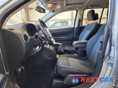 Zdjęcie 7 z 12 samochodu: 2012 JEEP COMPASS VIN:1C4NJDAB6CD655299 - miniatura